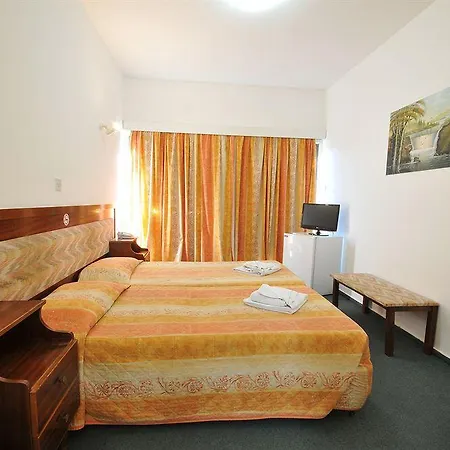 Hotel King's 2*