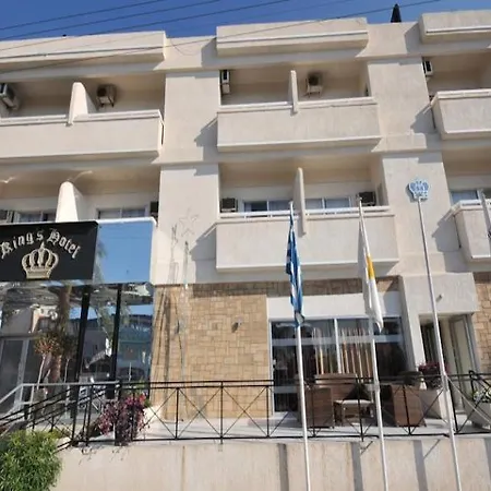 Hotel King's 2*