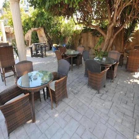 King's Szálloda 2*