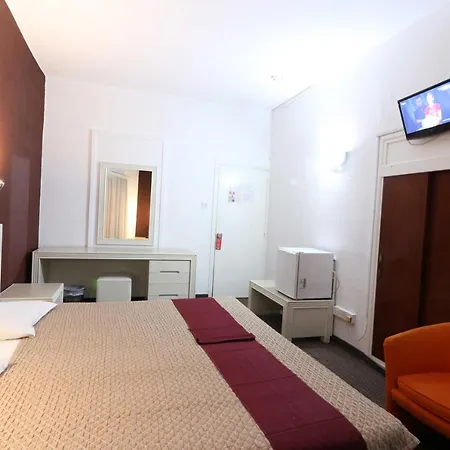 Hotel King's