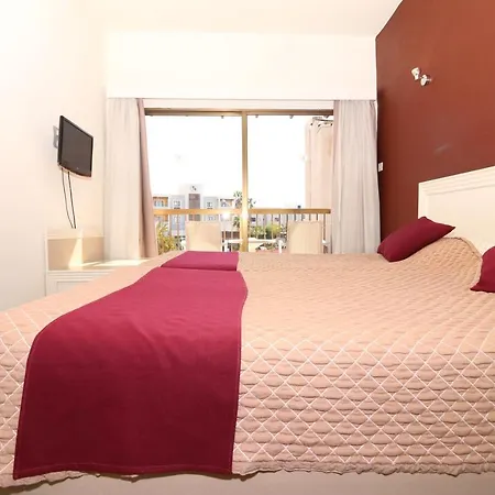 Hotel King's 2*